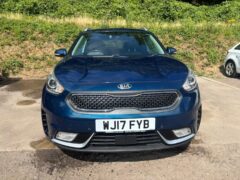 2017 KIA NIRO 1.6H GDI FIRST EDITION SUV — photo 1