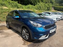 2017 KIA NIRO 1.6H GDI FIRST EDITION SUV — photo 2