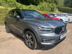 2018 VOLVO XC40 2.0 D3 R-DESIGN SUV — photo 2