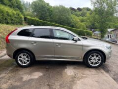 VOLVO XC60 2.4 D4 SE LUX NAV SUV 5DR DIESEL AUTO AWD EURO 6 — photo 3
