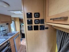 AUTO-TRAIL EXCEL 600B mOTORHOME — photo 11