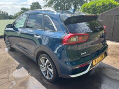 2017 KIA NIRO 1.6H GDI FIRST EDITION SUV — photo 6
