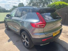 2018 VOLVO XC40 2.0 D3 R-DESIGN SUV — photo 6