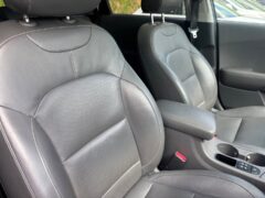 2017 KIA NIRO 1.6H GDI FIRST EDITION SUV — photo 15