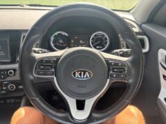 2017 KIA NIRO 1.6H GDI FIRST EDITION SUV — photo 19