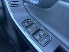 VOLVO XC60 2.4 D4 SE LUX NAV SUV 5DR DIESEL AUTO AWD EURO 6 — photo 17