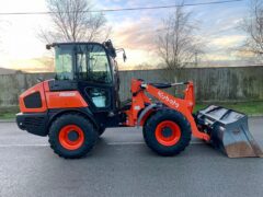 KUBOTA R085 PIVOT STEER WHEELED LOADING SHOVEL — photo 1