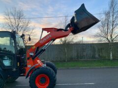 KUBOTA R085 PIVOT STEER WHEELED LOADING SHOVEL — photo 25