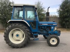 FORD 6610 2WD Tractor — photo 4